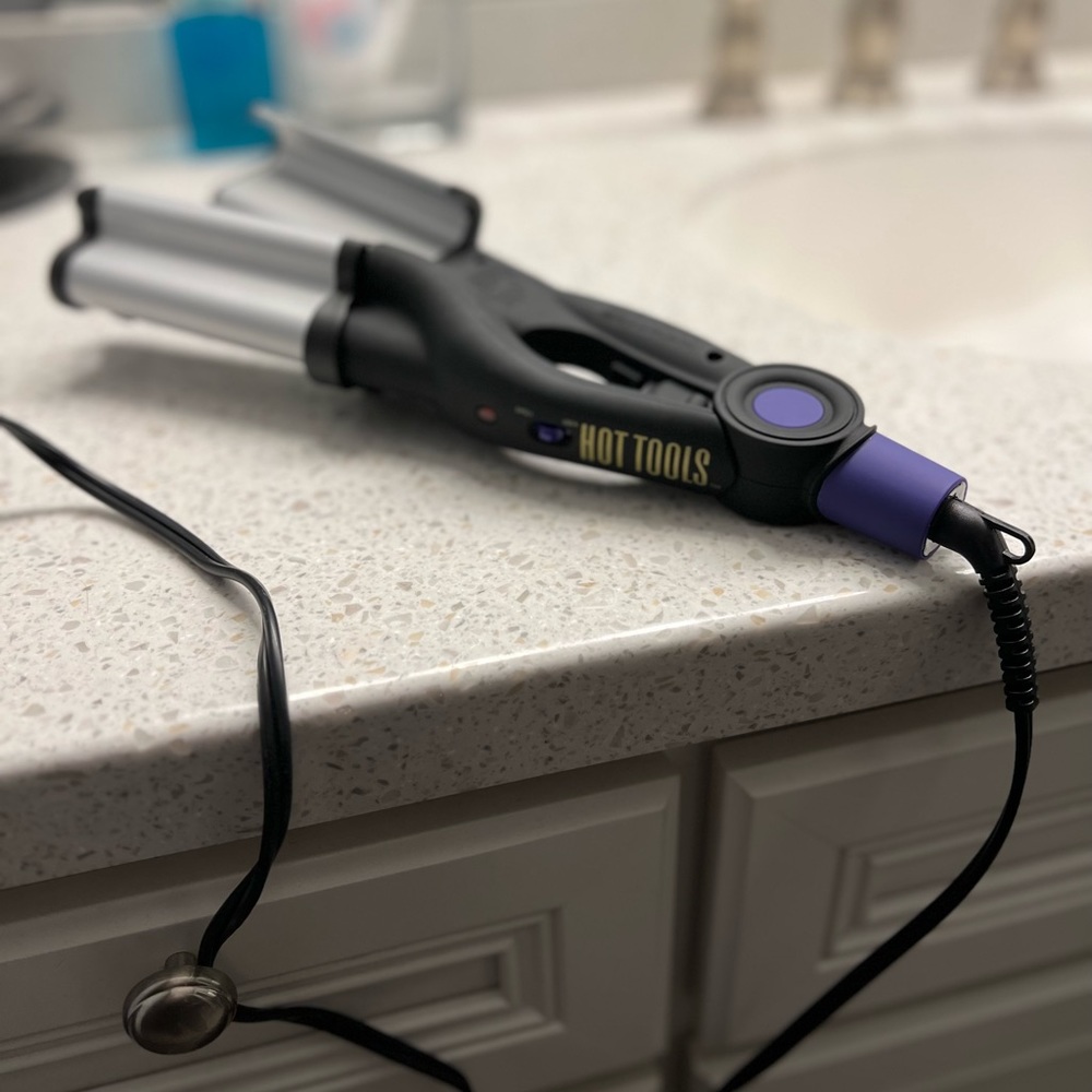 Like New Hot Tools Crimping Hair Tool